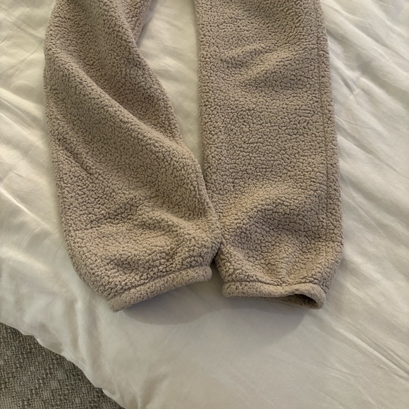 Nike Sherpa Therma-FIT Women's Training Pants - Picture 4 of 4